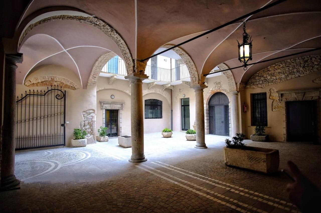 Corte Trento Desenzano del Garda Eksteriør billede
